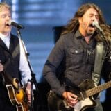 Muzika, Bitlsi: Dejv Grol i Brus Springstin svirali sa Polom Makartnijem na jednom od najposećenijih nastupa na Glastonberiju 5