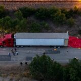 Amerika i migranti: Najmanje 46 ljudi pronađeni mrtvi u napuštenom kamionu na 40 stepeni 10