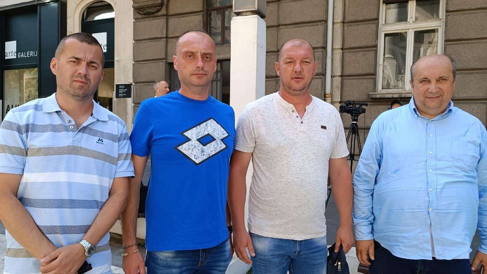 Srbija i privreda: Radnici Fijata i vlada blizu konačnog dogovora - „Više od 90 odsto ljudi zadovoljno" 2 Predstavnici radnika Fijata u Beogradu