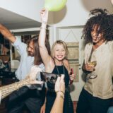 Airbnb i zabava: Širom sveta zabranjene žurke u stanovima koji se izdaju preko ove platforme 11