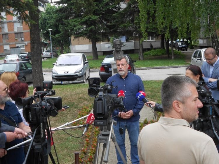U Jagodini obeležena 21. godišnjica od ubistva novinara Milana Pantića, slučaj još uvek nerasvetljen 1