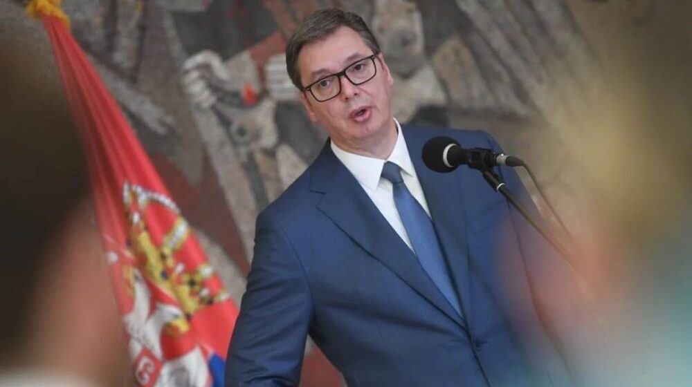 Rakić: Vučić želi da podeli odgovornost za odluku koju je već doneo 14