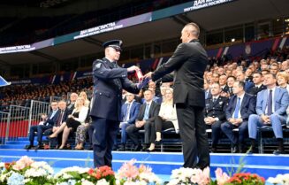 Proslava Dana policije Vulin na obeležavanju Dana MUP-a i Dana policije: Država će vas opremiti i naoružati, ali čast da vam da ne može (FOTO) 12