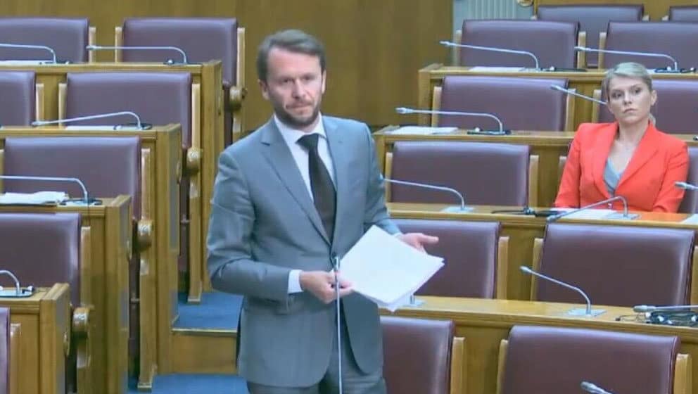 Konjević napušta politiku 1