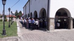 Reporter Danasa na licu mesta: Iz Crkve "Svete Trojice" u Vranju sklonjene oštećene ikone 2