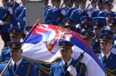 (FOTO) Abazović doputovao u dvodnevnu posetu Srbiji, svečani doček ispred Palate Srbija priredila Ana Brnabić 10