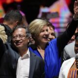 Kolumbija izabrala prvog levičarskog predsednika u drugom krugu izbora 10