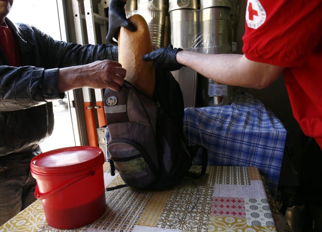 „Zlatno pero” Crvenog krsta kragujevačkoj novinarki Aleksandri Petrović, glasu onih koje niko ne čuje i primećuje 3