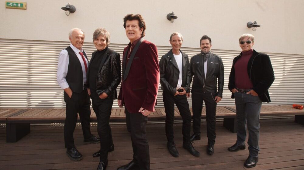 Nova pesma grupe Bajaga i Instruktori "21. vek" 1