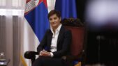 (FOTO) Abazović doputovao u dvodnevnu posetu Srbiji, svečani doček ispred Palate Srbija priredila Ana Brnabić 7