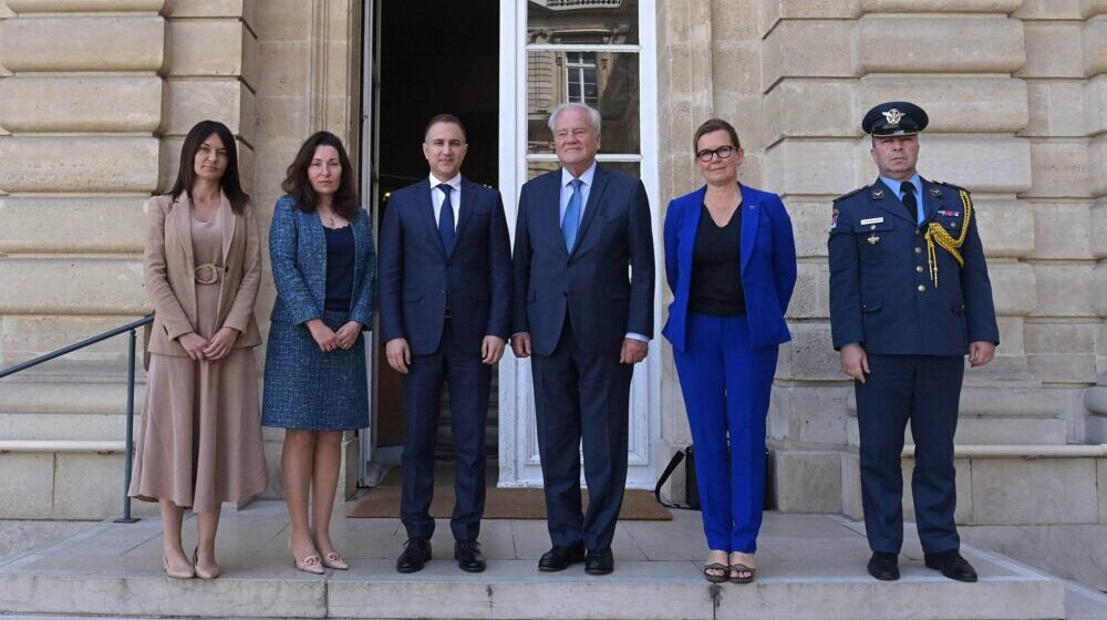 Stefanović i francuski senatori: Dve zemlje imaju dobru saradnju u oblasti odbrane 1