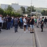 Okončan jednosatni protest upozorenja: Radnici jutros blokirali glavni ulaz u Fijat, menadžment se nije pojavio 1