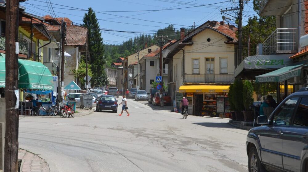 Zašto su privođeni građani uoči Vučićevog mitinga u Bosilegradu? 1