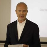 Austrijskom umetniku Ervinu Vurmu dodeljen počasni doktorat Univerziteta umetnosti u Beogradu 10