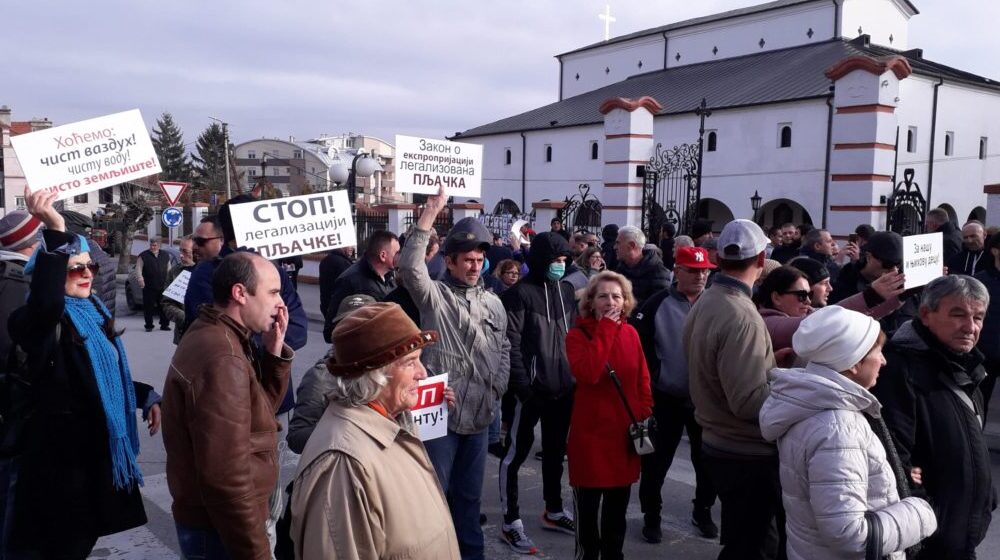 Postupci protiv učesnika ekoloških protesta u Vranju i dalje u toku: Policija pisala prijavu "pogrešnom" profesoru biologije 1