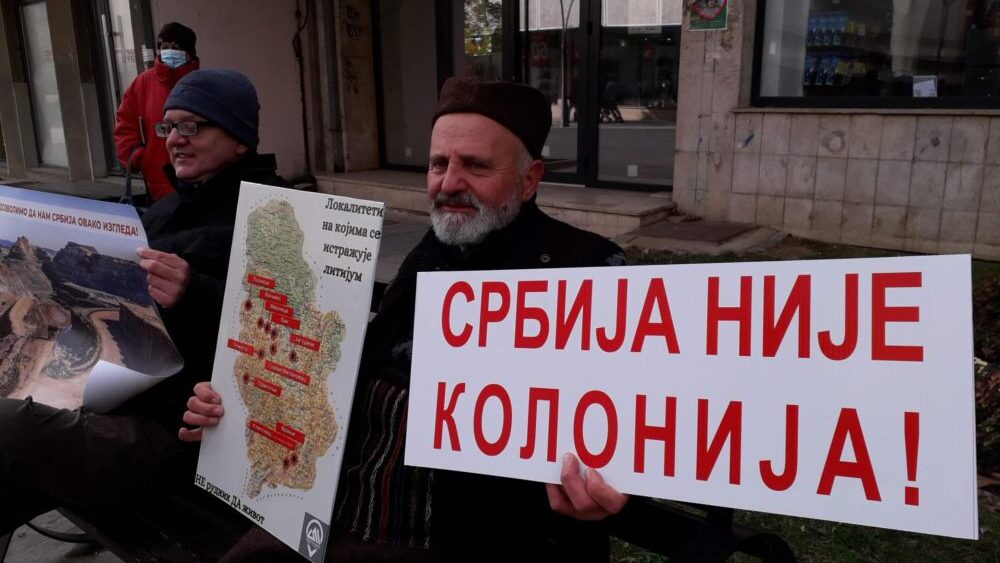 Postupci protiv učesnika ekoloških protesta u Vranju i dalje u toku: Policija pisala prijavu "pogrešnom" profesoru biologije 3