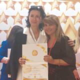 Novosađanka, jedna od najboljih nastavnika sa prostora bivše Jugoslavije, za Danas: "Posle svih ministrovanja i reformi, u prosveti je ostao mrak"." 6