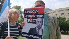 Protest pionirski park protiv posete Lavrova Udruženje „Rusi,Ukrajinci, Belorusi i Srbi zajedno protiv rata“ ispred Predsedništva "proslavilo" otkazivanje posete Lavrova 3