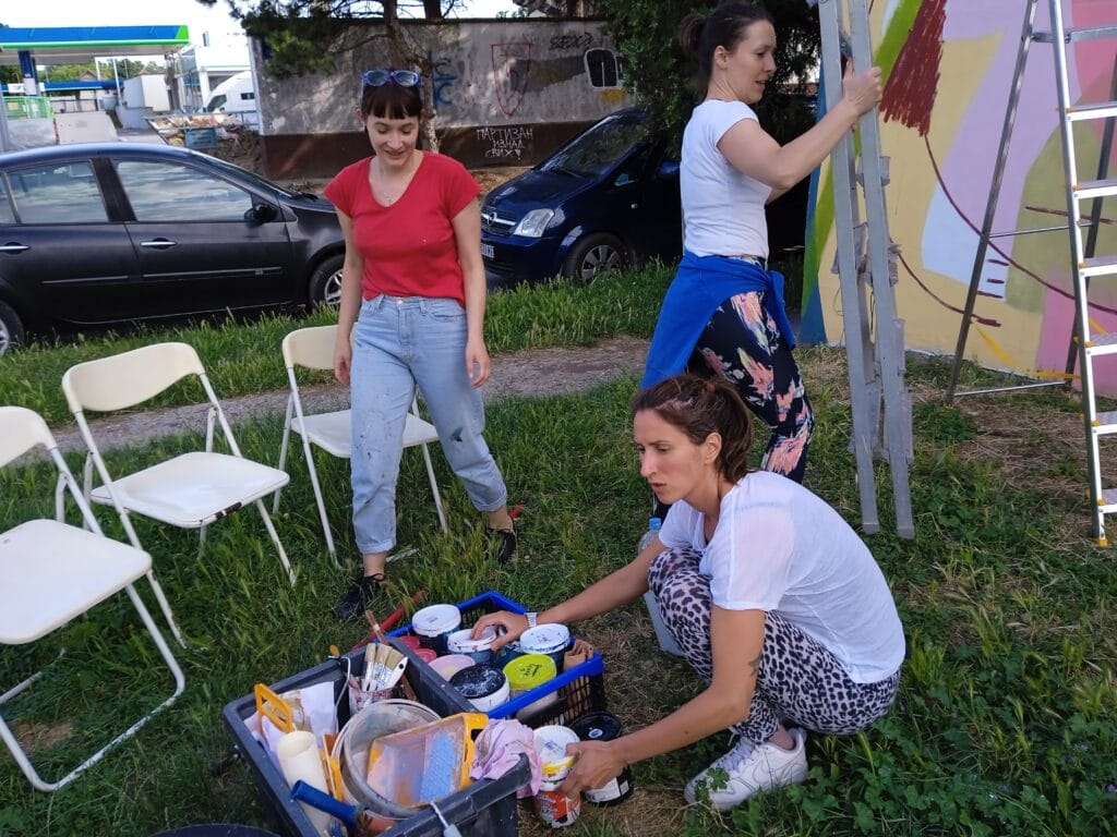 Subotičke umetnice naslikale mural koji prečišćava vazduh 2 Subotičke umetnice naslikale mural koji prečišćava vazduh 2