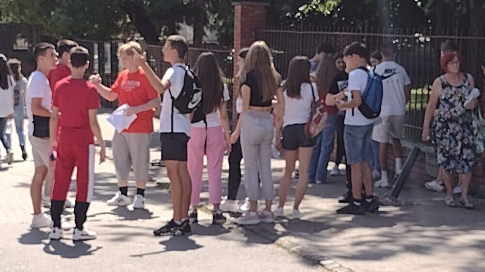 Kragujevac: Male maturante zbunila razlika između oprašivanja i oplođavanja 1