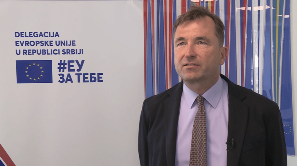 Sve više građana Srbije koristi elektronske usluge 1