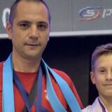 Mladi Užičanin i njegov trener osvojili zlatne medalje na prvenstvu Balkana u karateu 15