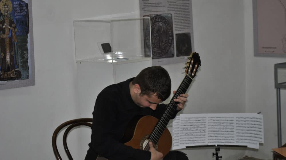 Negotin: Koncert gitariste Miloša Arsenijevića 1