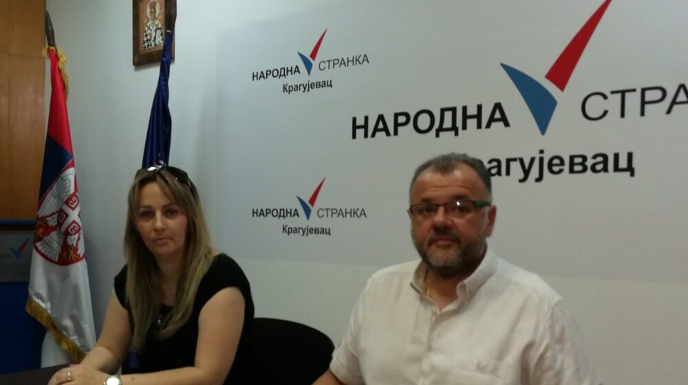Narodna stranka Kragujevac: Godine vlasti SNS-a su „pojeli skakavci” 1