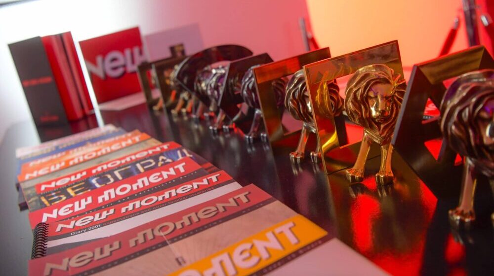 "New moment" se vratio kući 1