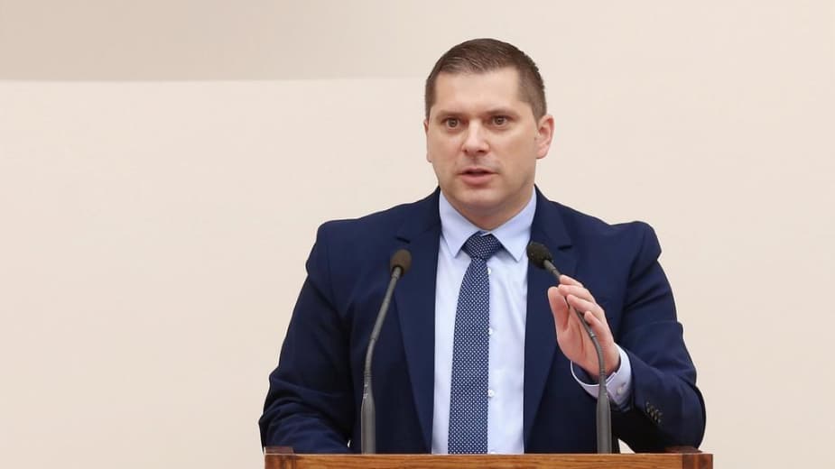 Nikodijević: Grad preuzeo troškove i organizaciju sahrana stradalih u školi Vladislav Ribnikar 1