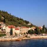 Nema prodavnica, automobila, većina stanovnika se preziva isto: Ovo je najmanje naseljeno ostrvo u Hrvatskoj 10