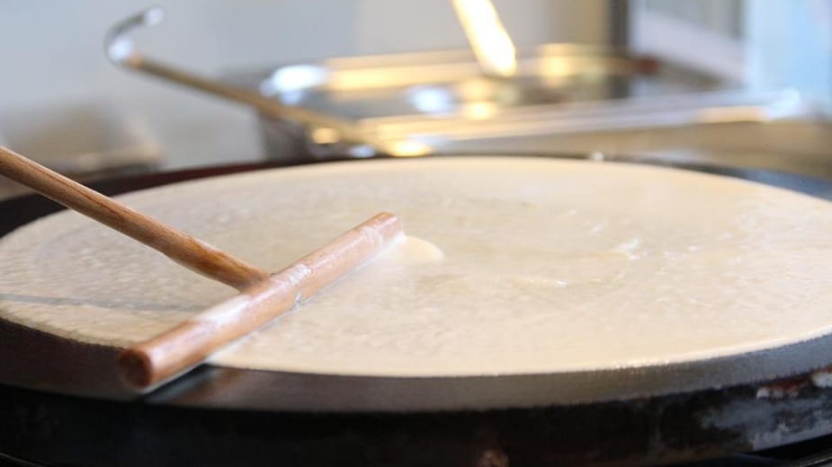 U Hrvatskoj raspisan oglas za pečenje palačinki za platu u rangu nekog ko ima doktorat 1