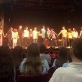 Nagrada članovima dramske sekcije Gimnazije "Bora Stanković" na festivalu u Kragujevcu 8