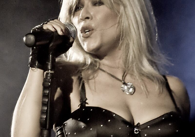 Pevačica Samanta Foks udala se za svoju partnerku 1