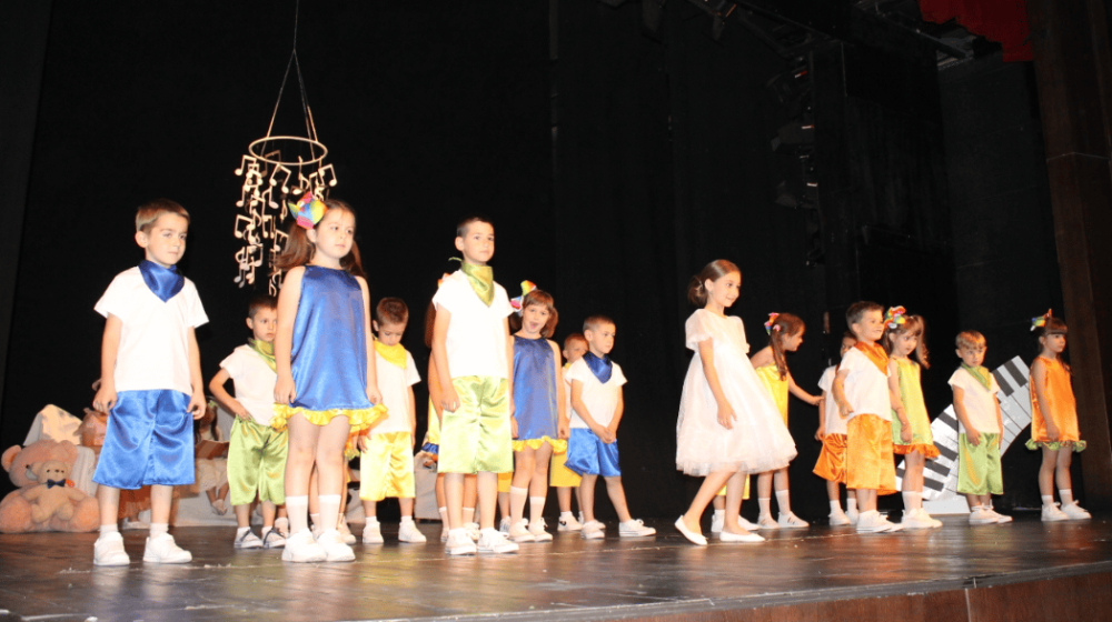 Priredba "Muzika je put do sreće" vranjskim predškolcima u čast 1