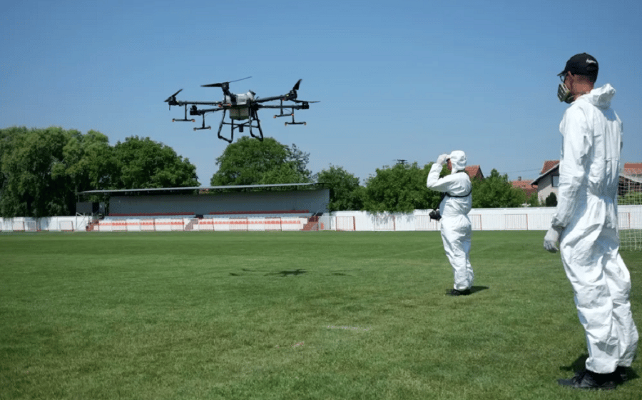 Sremska Mitrovica: Prikazane mogućnosti agrodrona za tretmane fudbalskih terena 1