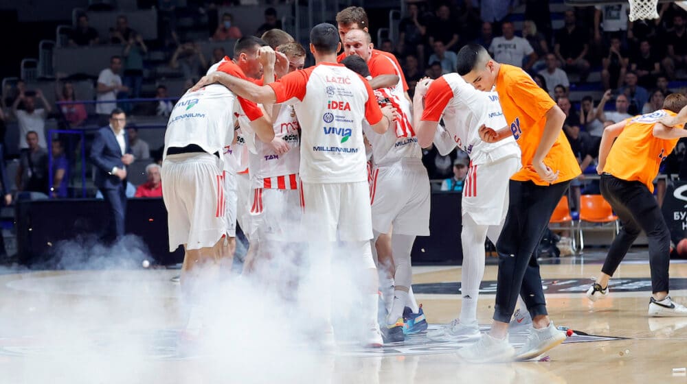 Prekinut meč u „Pioniru“, sudije napustile teren, meč nastavljen nakon što su tribine ispražnjene 1