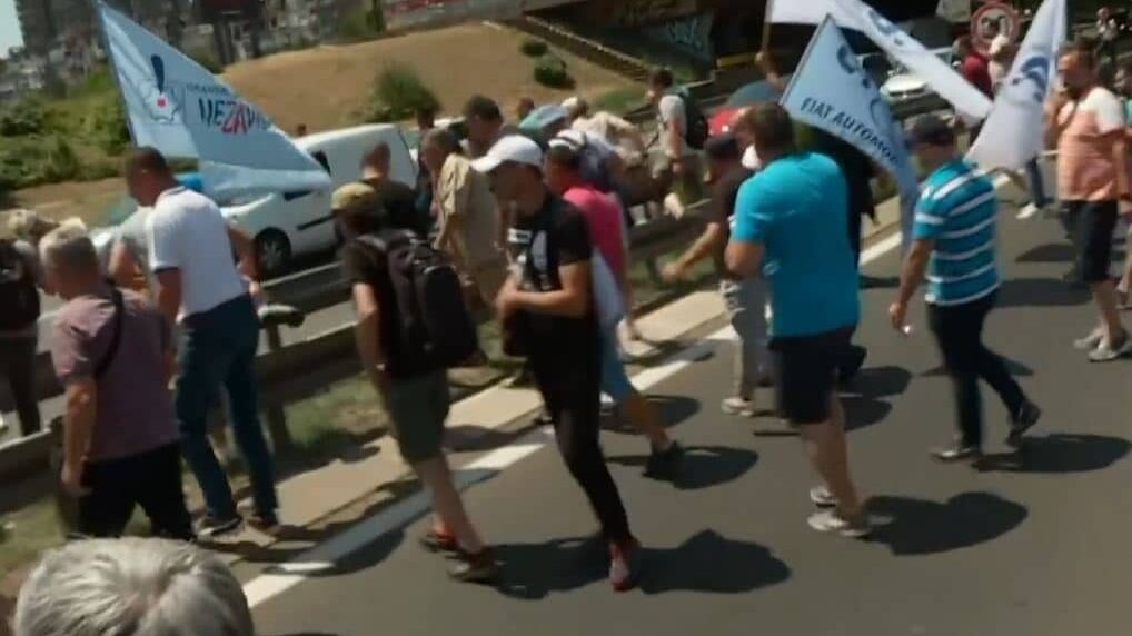 Završen protest radnika Fijata kod Sava Centra, sastanak sa Vučićem u subotu u 9 (FOTO, VIDEO) 4