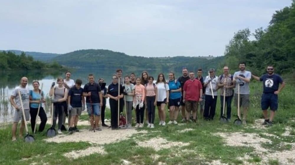 Zaječar: Održana akcija čišćenja dela Grliškog jezera 1