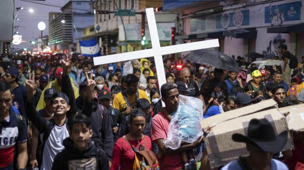 Nekoliko hiljada migranata iz Meksika krenulo ka SAD 1