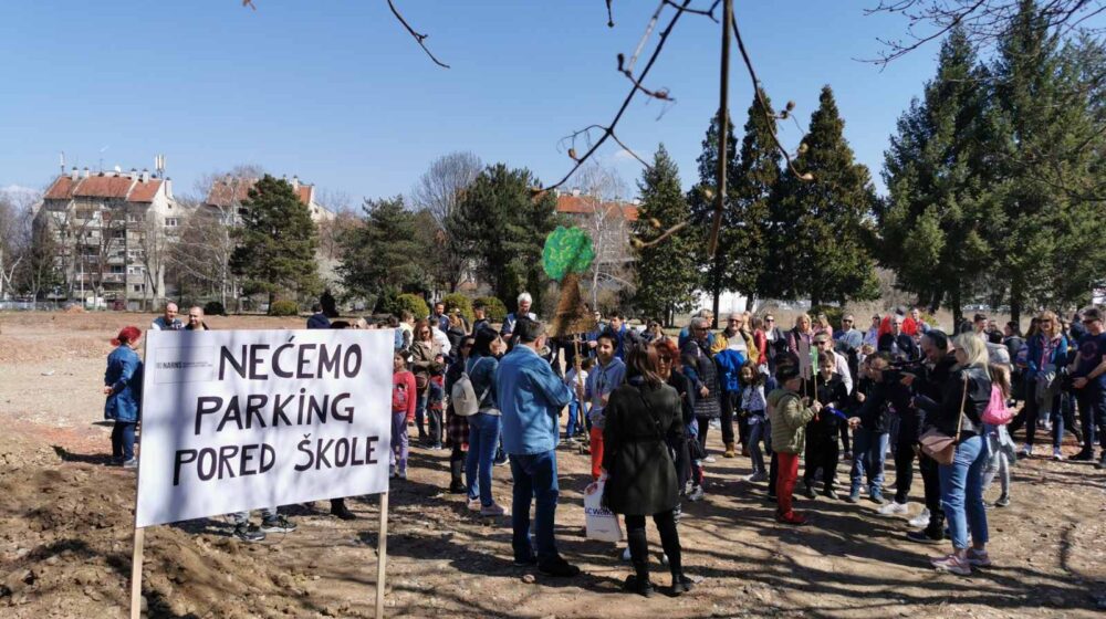 Protesti u Nišu: Humanitarni parking deci donosi zagađenje i buku 1
