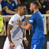 Neredi na meču Grčke i Kosova, domaći navijači isticali zastave na kojima je Kosovo prikazano kao deo Srbije 2