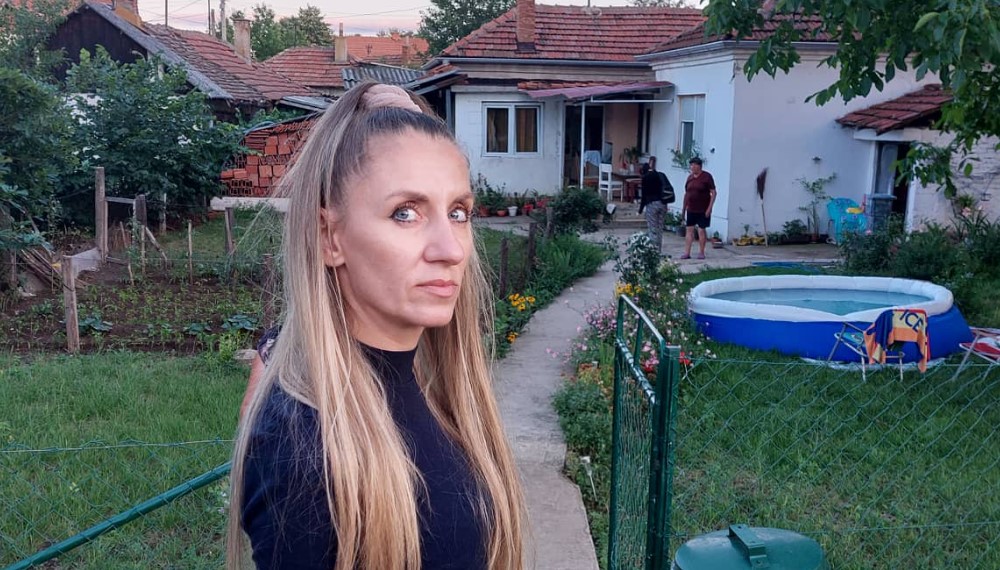 Građani dela Zaječara žive kao u rezervatu: Do glavne ulice isprečila se jaruga, prave mostove da bi izašli iz kuća 2 Građani dela Zaječara žive kao u rezervatu: Do glavne ulice isprečila se jaruga, prave mostove da bi izašli iz kuća 2