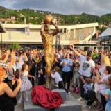 U Sarajevu otkriven spomenik legendarnom jugoslovenskom košarkašu Mirzi Delibašiću 1
