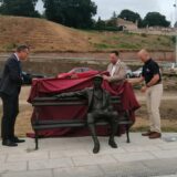 Otkrivena spomen klupa Edvardu Rusjanu na Savskom pristaništu 1