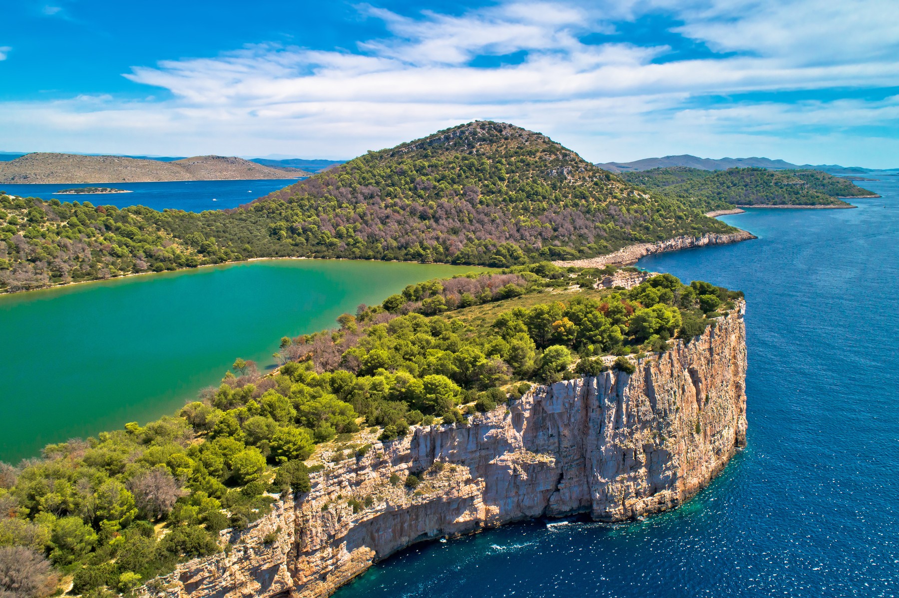 Jezero sa pogledom na more na samo sedam sati od Beograda: Leti dostiže temperaturu od 33 stepena, a tek šta sve u njemu živi 5