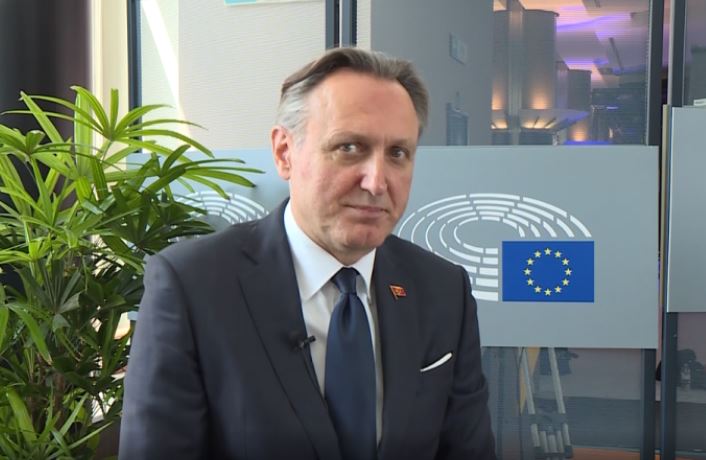 Ministar Krivokapić i Ministarstvo bojkotuju prijem u ambasadi Rusije 1