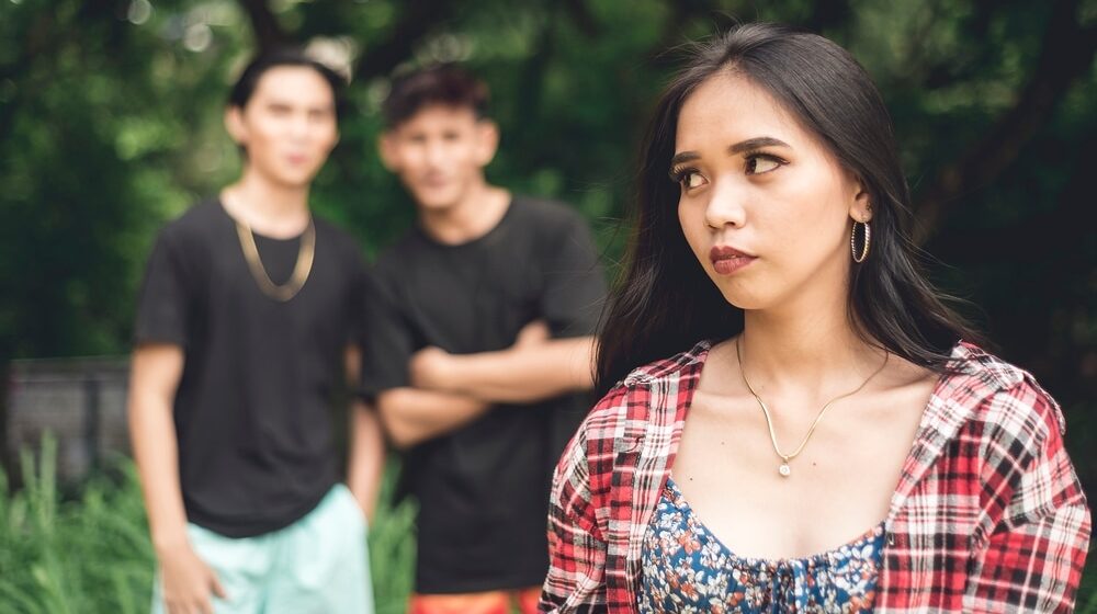 Svaka treća žena u Srbiji doživela da joj trube, zvižde i dobacuju iz auta: Predstavljeno istraživanje o nasilničkom ponašanju u javnom prostoru 1