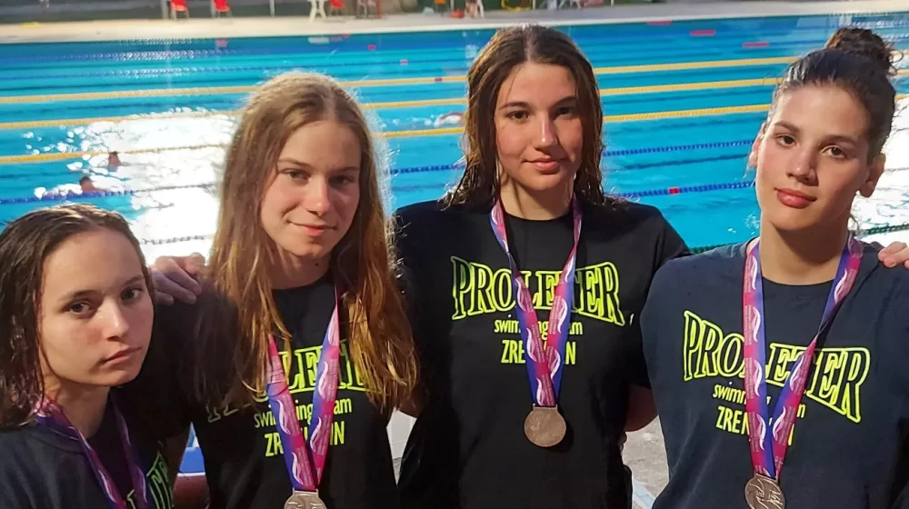Lena i Lara prvakinje Srbije na letnjem prvenstvu u plivanju 1