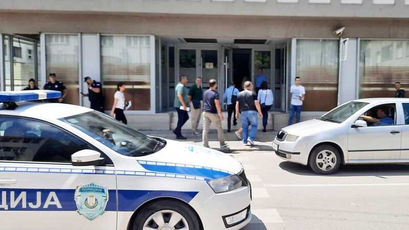 Dojava o podmetnutoj bombi u Osnovnom sudu u Leskovcu: Zaposleni evakuisani pa, nakon pretrage zgrade, vraćeni 1